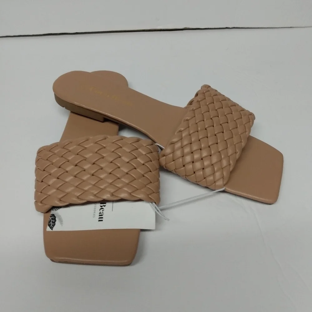 Coco Beau Square Toe Flat Sandals, sz 40/8, Tan, NWT